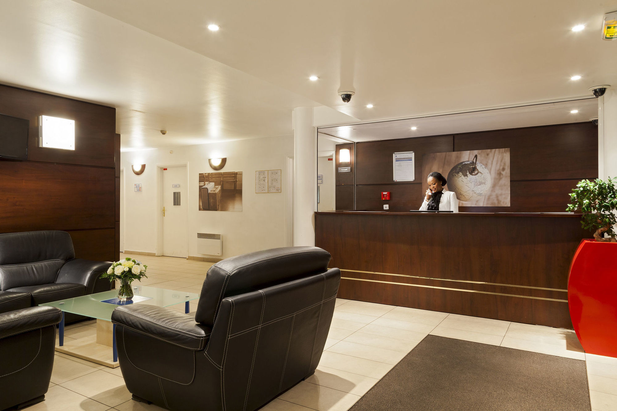 Comfort Suites Le-Port-Marly Paris Ouest Le Port-Marly Interior foto